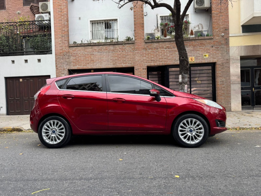 Ford Fiesta Kinetic 1.6 titanium power shift — foto 3